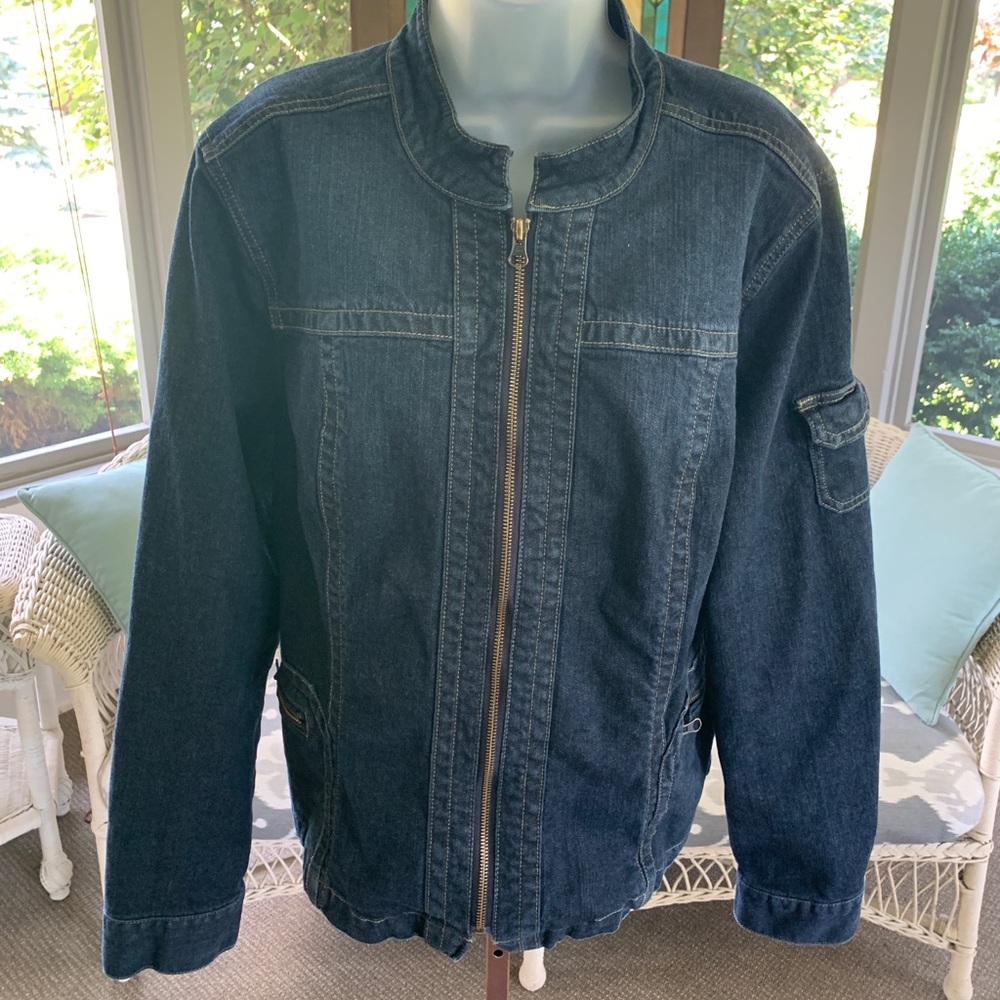 Motto cotton/spandex zippered jean jacket❣️